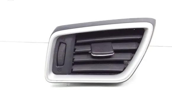 Nissan Qashqai Dashboard side air vent grill/cover trim 687614EA0A 30490001