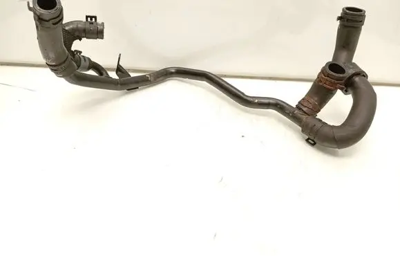 Volkswagen PASSAT B8 Engine coolant pipe/hose 04L121064AQ 04L121058AE 04L121058Q