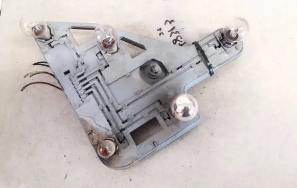Mercedes-Benz C W203 Tail light bulb cover holder ulo3311r