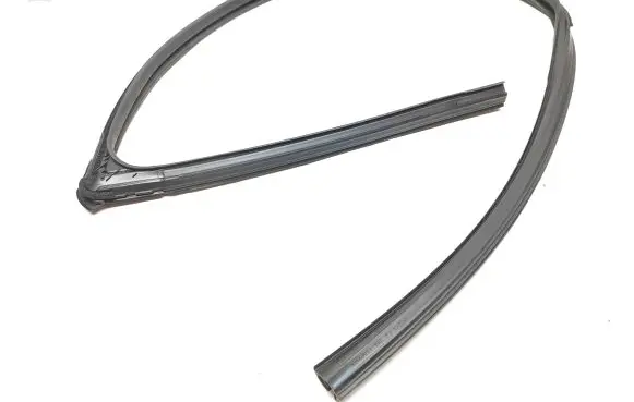 Citroen C4 Aircross Rubber seal front door window/glass 