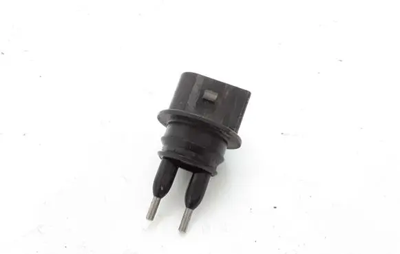 Volkswagen Touareg I Windshield washer fluid level sensor NOCODE