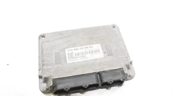 Volkswagen Polo Engine control unit/module 03D906023 5WP40846
