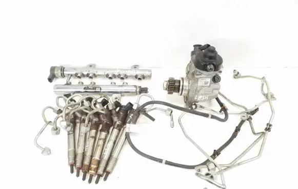 Maserati Ghibli Fuel injection system set 35022143F 35062015F