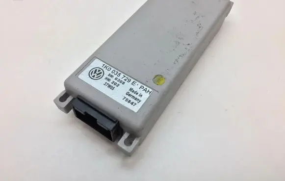 Volkswagen Golf V Phone control unit/module 1K0035729E
