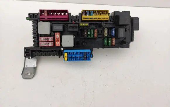 Mercedes-Benz E W212 Fuse module 016708581