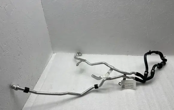 Audi A3 8Y Coolant pipe/hose 3WB819885