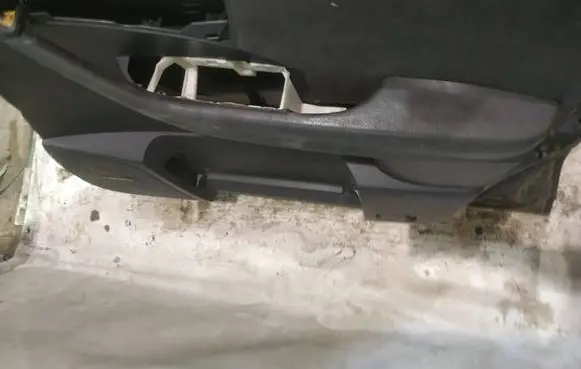 Nissan Murano Z50 Front door card panel trim