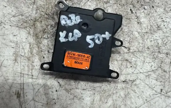 Ford Transit Intake manifold valve actuator/motor 95VW19E616AD