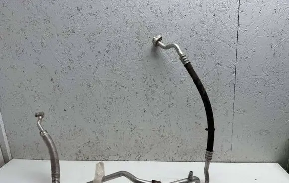 Audi Q3 8U Air conditioning (A/C) pipe/hose 8U0820743D