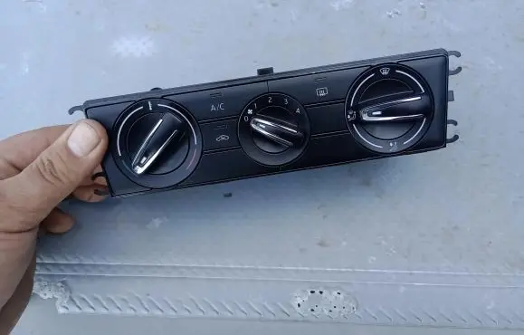 Skoda Scala Climate control unit 654820045D