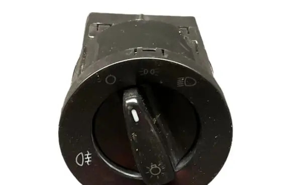 Volkswagen PASSAT B7 Light switch 3C8941431B
