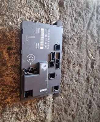 Mercedes-Benz E W211 Comfort/convenience module 2118207526