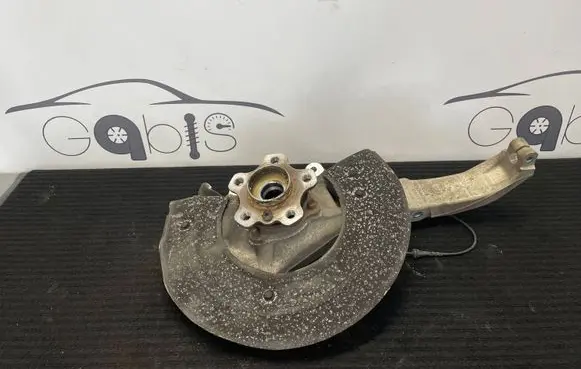 BMW X5 G05 Front wheel hub 6876656 22877110 3121