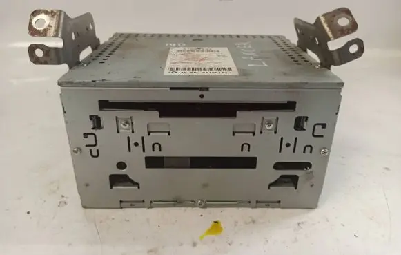 Mitsubishi Lancer Radio/CD/DVD/GPS head unit DY3W69U5