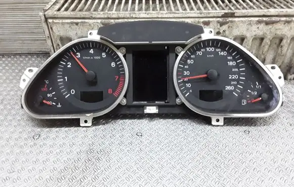Audi A6 S6 C6 4F Speedometer (instrument cluster) 5550007301