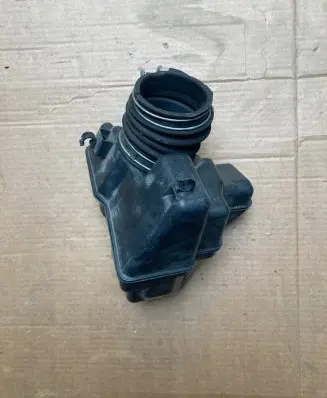 Lexus RX 300 Intake resonator 1789320080