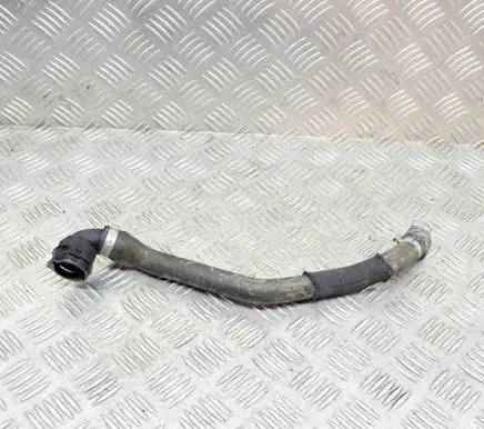 Coolant pipe/hose