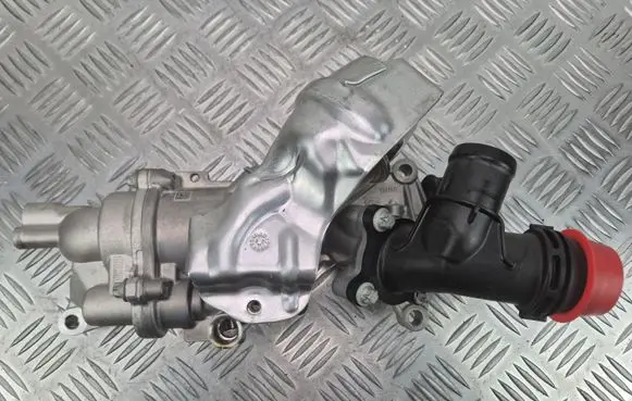 Mercedes-Benz E W213 Water pump A2742000800