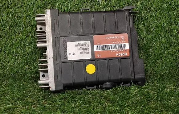 Audi 80 90 B3 Engine control unit/module ECU 443907311 0261200251