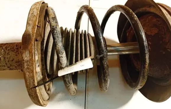 Mercedes-Benz C W203 Front coil spring 