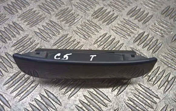 Citroen C5 X Tailgate opening switch 9657068180