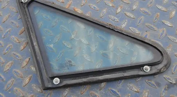 Ford Galaxy Front triangle window/glass 43R001100 DOT249AS2M24