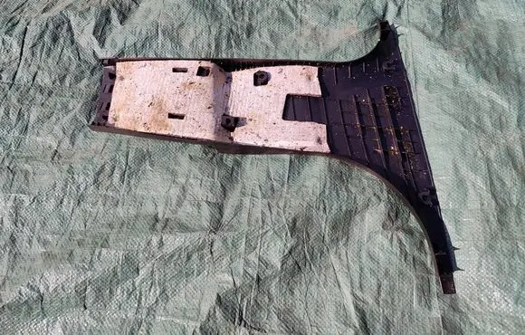 BMW 5 E60 E61 (B) pillar trim (bottom) 7027089 51437027089