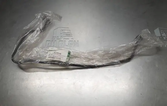 Jaguar XJ X308 Breather/breather pipe/hose MNC4565AB 5006433684