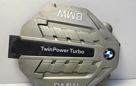 BMW X5 E70 Engine cover (trim) 7577456