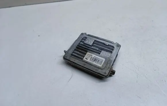 Jeep Grand Cherokee Headlight ballast module Xenon 89089352