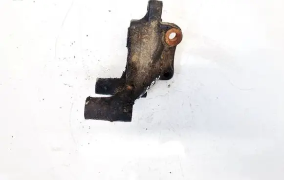 Toyota Yaris Engine mounting bracket
