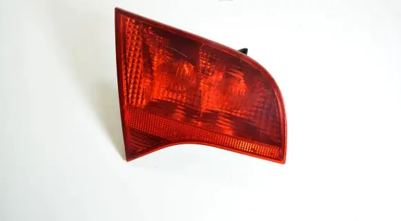 Audi A4 S4 B7 8E 8H Tailgate rear/tail lights 8E9945093