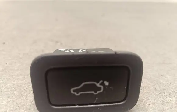 Volvo XC60 Tailgate/trunk/boot open switch 31412055