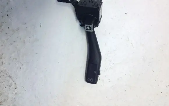 Volkswagen Golf V Wiper control stalk 1K0953519