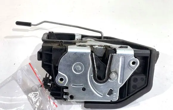 BMW X1 E84 Rear door lock 7229460