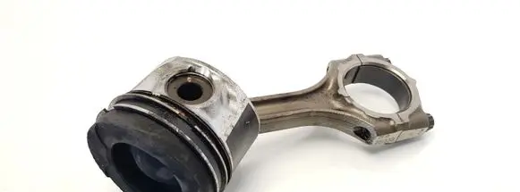 Toyota Corolla Verso AR10 Piston with connecting rod