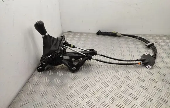 Mazda 2 Gear shifter/selector