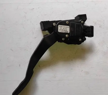Mitsubishi Colt Accelerator throttle pedal A4543000304 MN125792 6PV00886600