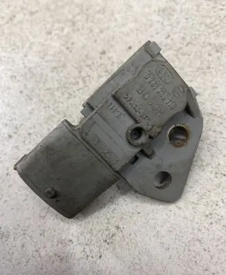 Volvo XC70 Air pressure sensor 0261230110 7F82B