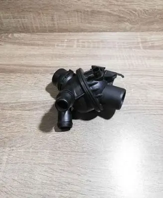 BMW 5 F10 F11 Thermostat 10106811 758062702