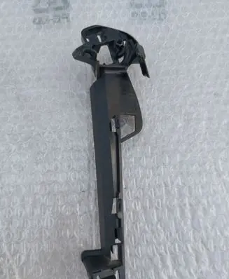 Volvo S90, V90 Front bumper mounting bracket 31663020
