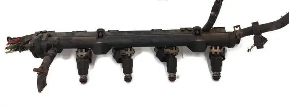 Volkswagen Polo III 6N 6N2 6NF Fuel injector 030906031E 030133319L