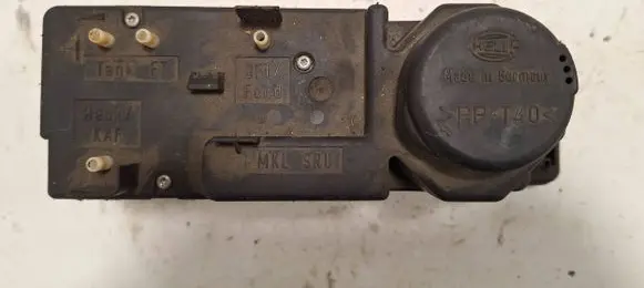 Mercedes-Benz E W210 Central locking vacuum pump 00782821 2108001048 0229824361