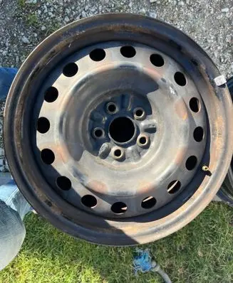 Toyota Avensis T270 R16 steel rim 