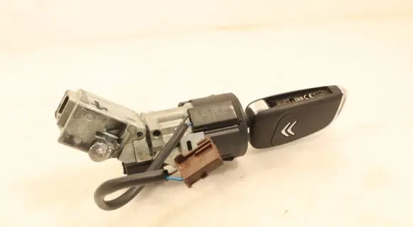 Citroen C4 I Ignition lock N0502455