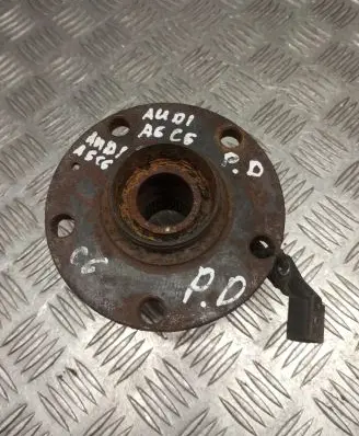 Audi A6 S6 C6 4F Front wheel hub