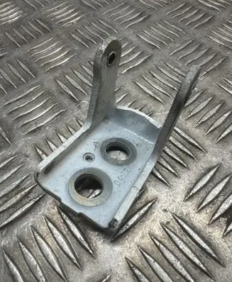 Opel Grandland X Front door lower hinge 