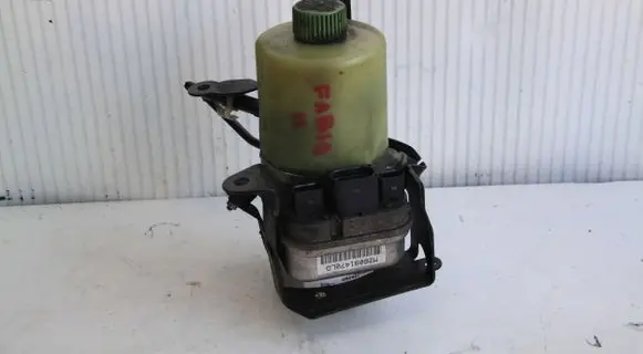 Skoda Fabia Mk2 (5J) Power steering pump 6R0423156A