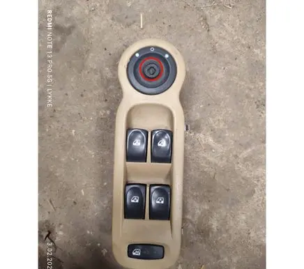 Renault Modus Electric window control switch 8200417850