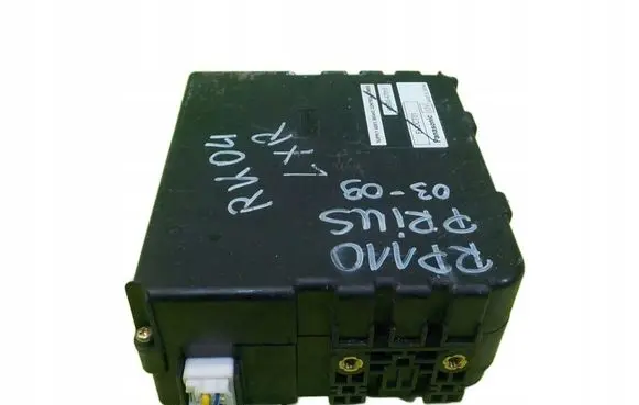 Toyota Prius (NHW20) Engine control unit/module 8968047010 RP110